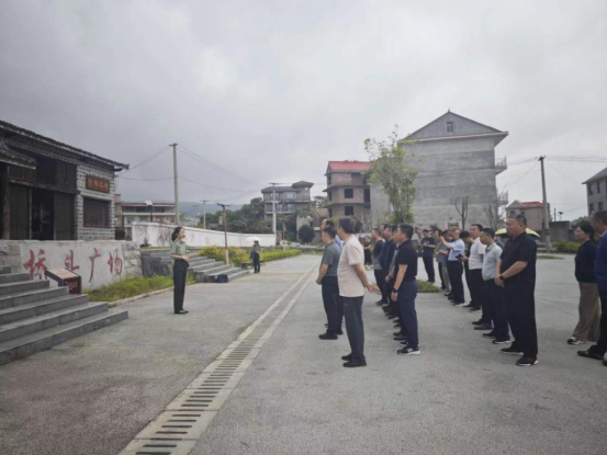 躬学田野779