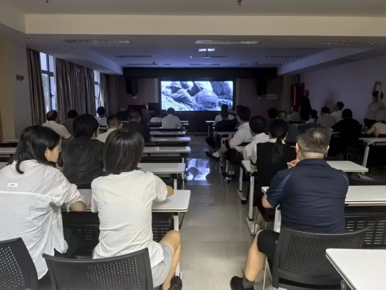 理论学习再深化 淬炼本领开新篇796