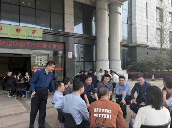淬炼党性修养 提升履职能力738